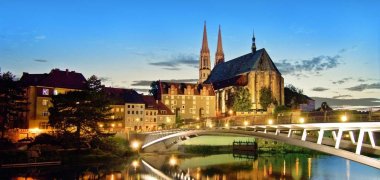 Görlitz mit Fußgängerbrücke nach Zgorzelec 